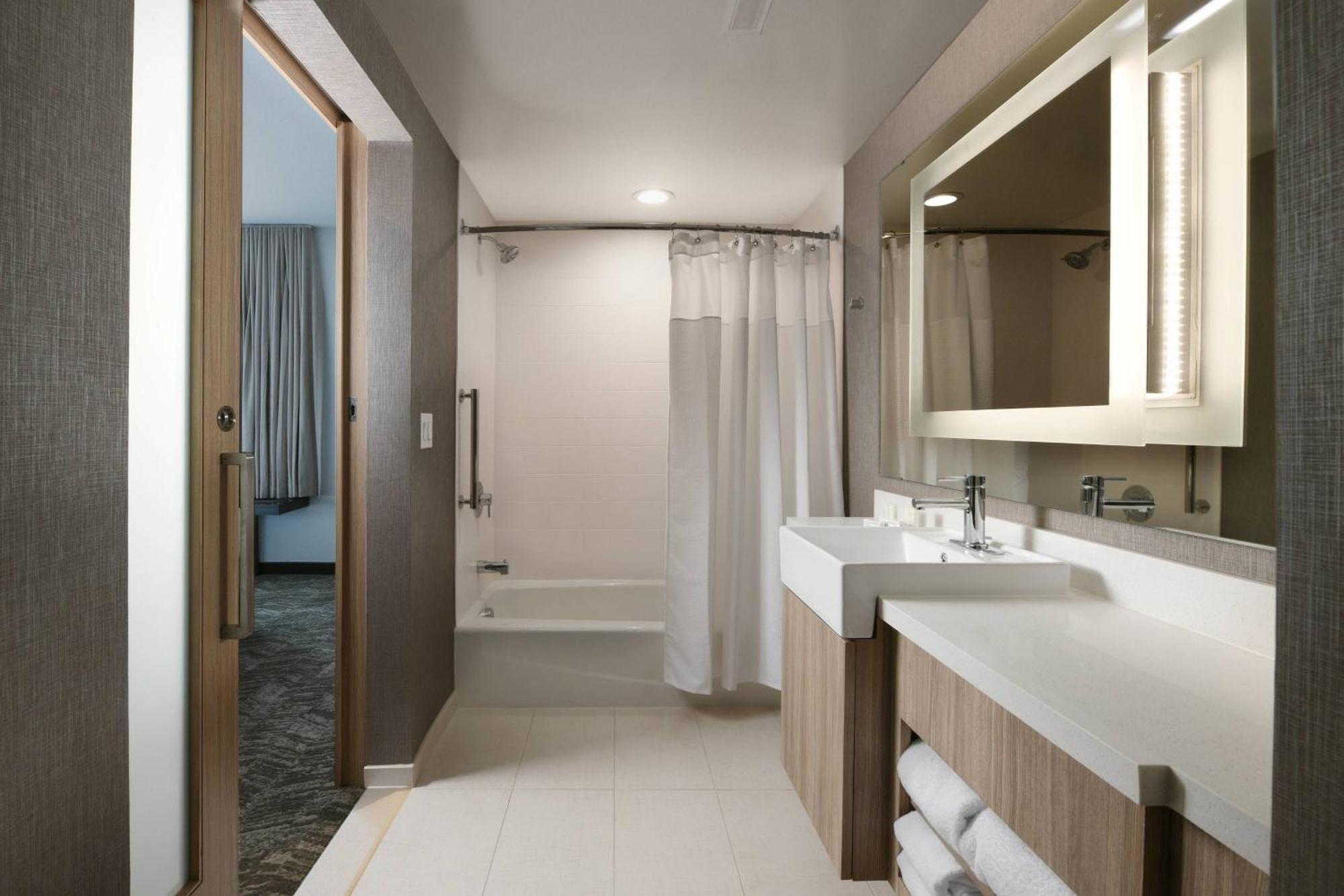 Springhill Dallas Dfw Airport South/centreport 3*