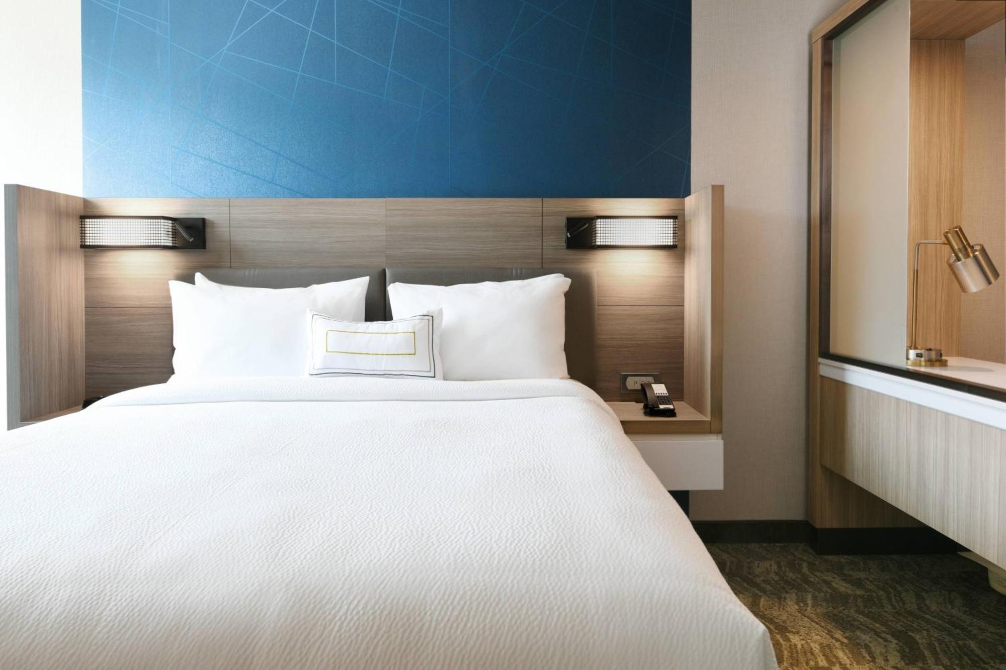 Hotel Springhill Dallas Dfw Airport South/centreport 3*
